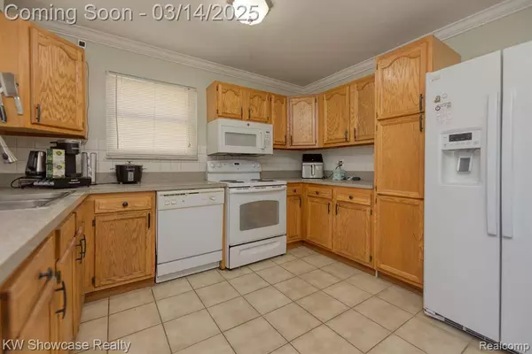 2430 KEITH Road, West Bloomfield Twp, MI 48324