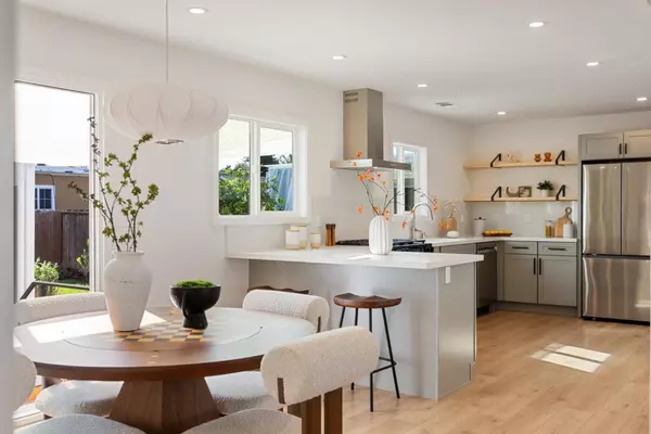 3448 Bay RD, Redwood City, CA 94063