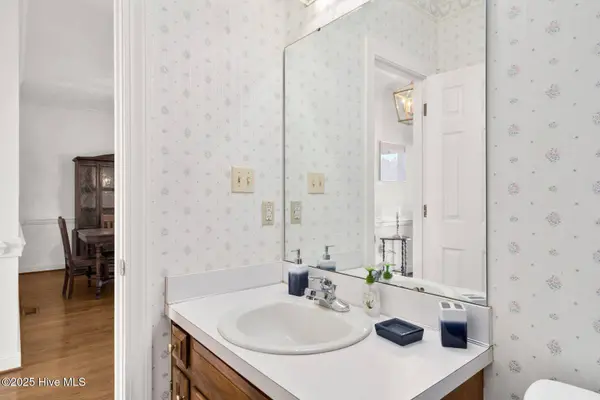 1709 Shamrock LN, Rocky Mount, NC 27804