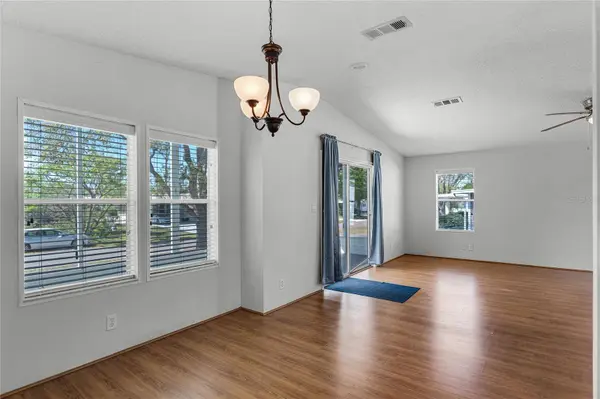 27 FLORENCE BLVD, Debary, FL 32713