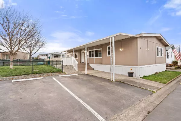 3555 Pacific HWY #141, Medford, OR 97501