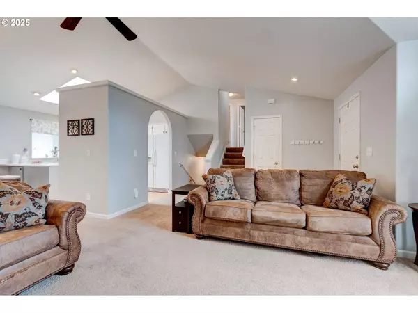 3192 SE HAMPTON LOOP, Troutdale, OR 97060