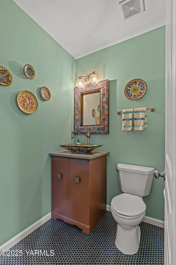 812 Topaz Ct, Yakima, WA 98901