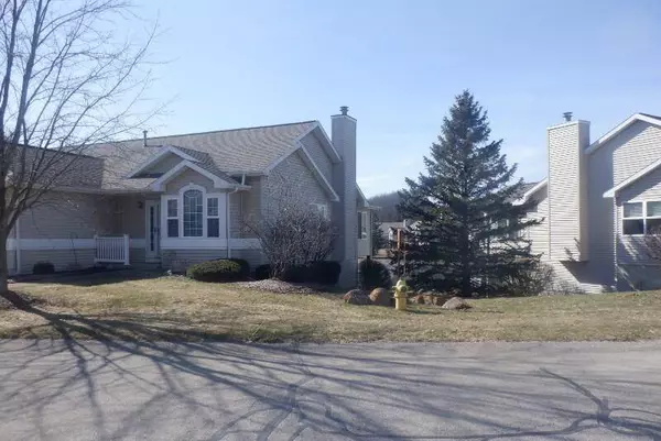 1972 Quail Cove Drive, Kalamazoo, MI 49009