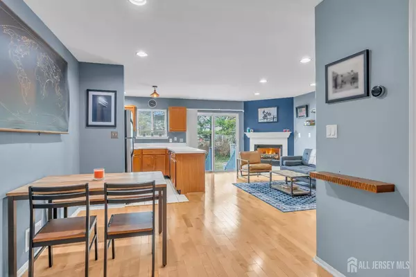 9 Lucia CT, Matawan, NJ 07747