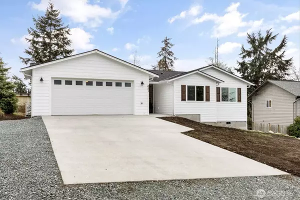 651 Cranberry DR, Oak Harbor, WA 98277