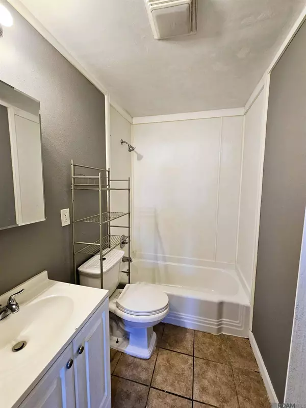 5667 Denova St, Baton Rouge, LA 70812