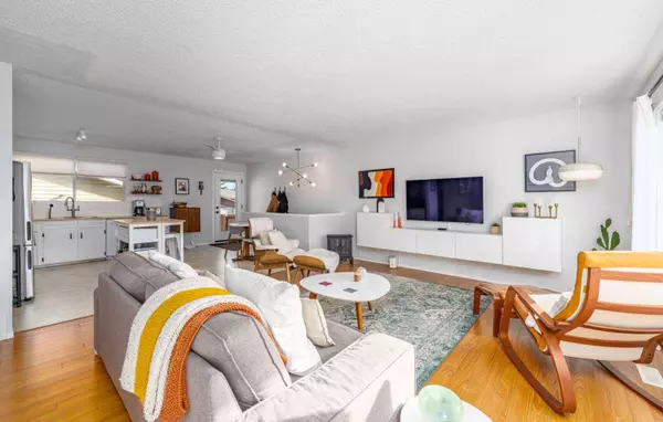 132 Ogden WAY SE, Calgary, AB T2C 1W1