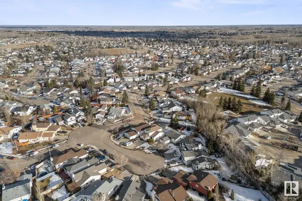 540 RAINBOW CR, Sherwood Park, AB T8A 5M7