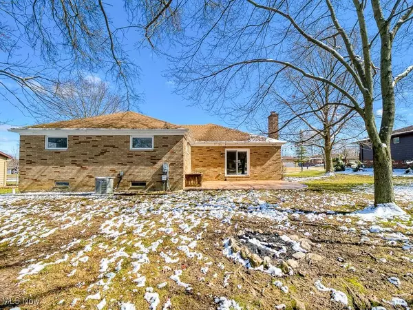 9700 Sharon Lane DR, North Royalton, OH 44133