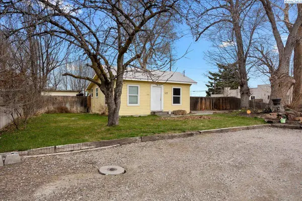 412 W Grand Ronde Ave, Kennewick, WA 99336