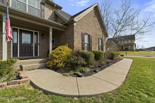 438 Arlington Meadows Dr, Fisherville, KY 40023