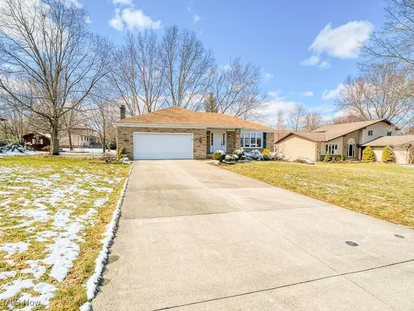 9700 Sharon Lane DR, North Royalton, OH 44133