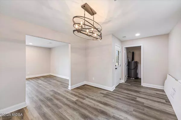 105 Pineview Drive, Macon, GA 31217