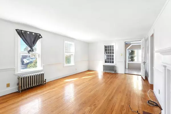 29 Hastings, Greenfield, MA 01301