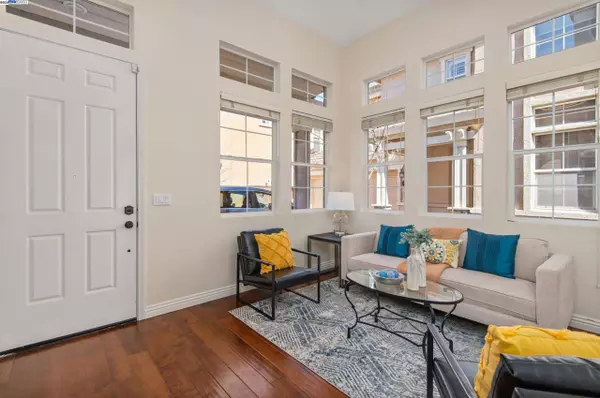 2749 Foxglove Ct, Pleasanton, CA 94588