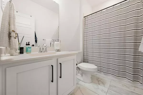 10947 Eva Mae Boulevard, Grand Prairie, TX 76065