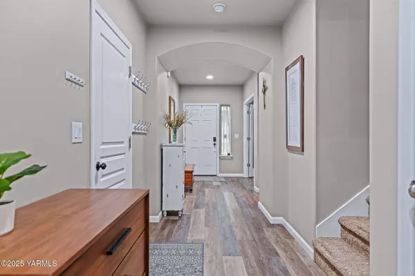 812 Topaz Ct, Yakima, WA 98901