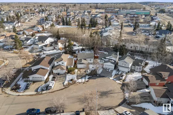 540 RAINBOW CR, Sherwood Park, AB T8A 5M7