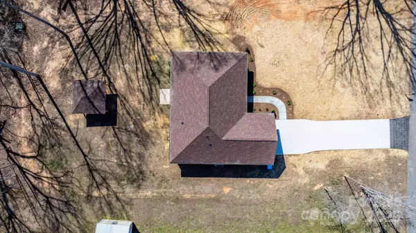 105 4th ST SE, Catawba, NC 28609