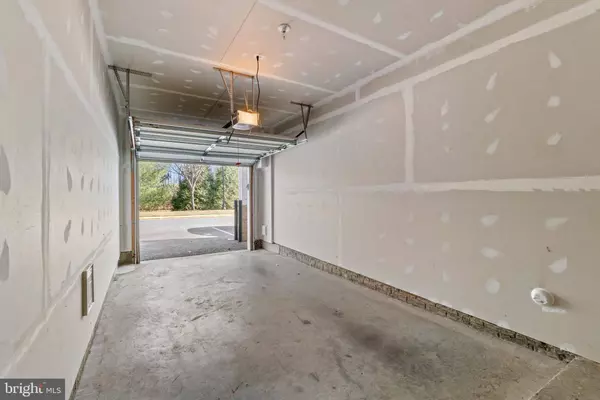 1410 WIGEON WAY #303, Gambrills, MD 21054