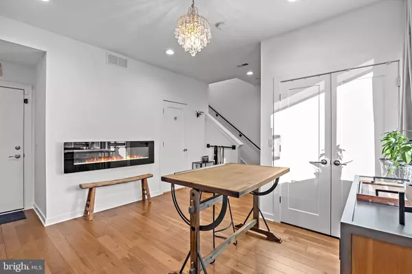 4445 RIVER RIDGE CT, Philadelphia, PA 19129