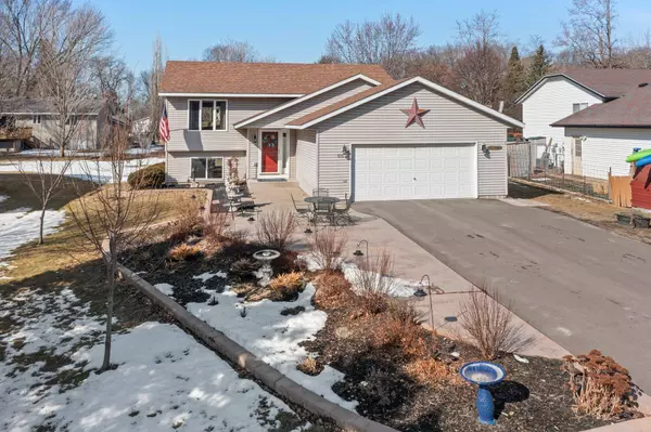 515 Canton ST N, Prescott, WI 54021