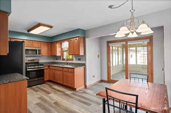 2831 T Hickey AVE, Joliet, IL 60435