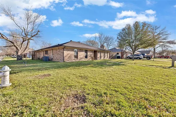 621 Aspen Drive, Denton, TX 76209