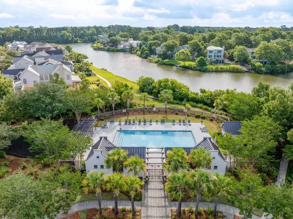 1676 Paradise Lake Dr, Mount Pleasant, SC 29464