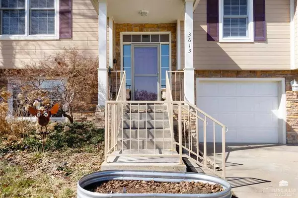 3613 Everett PL, Manhattan, KS 66502