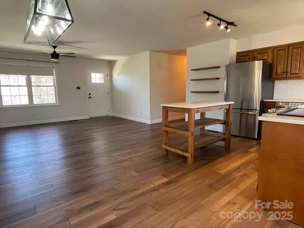 3060 Harmony ST, Connelly Springs, NC 28612