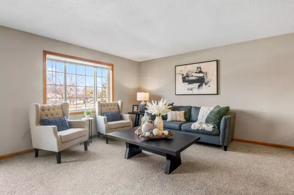 2549 Cobble Hill CT #H, Woodbury, MN 55125