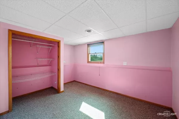 2831 T Hickey AVE, Joliet, IL 60435