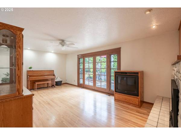 2654 MARIA CT, West Linn, OR 97068