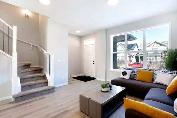 61 Magnolia Parade SE, Calgary, AB T3M 3E5