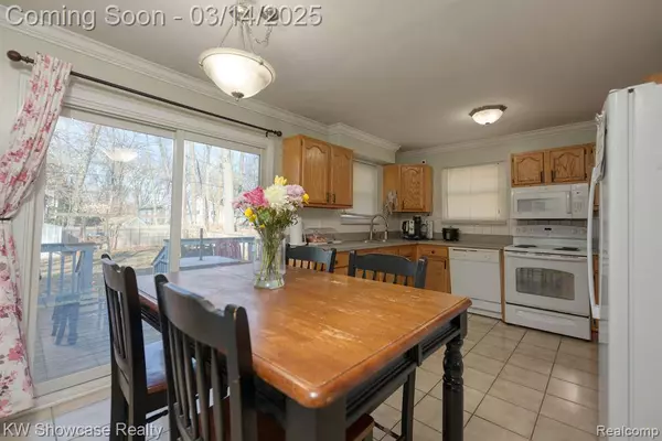 2430 KEITH Road, West Bloomfield Twp, MI 48324