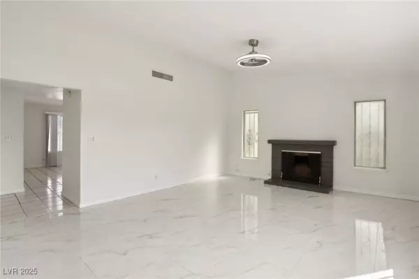 2236 E Hacienda Avenue, Las Vegas, NV 89119