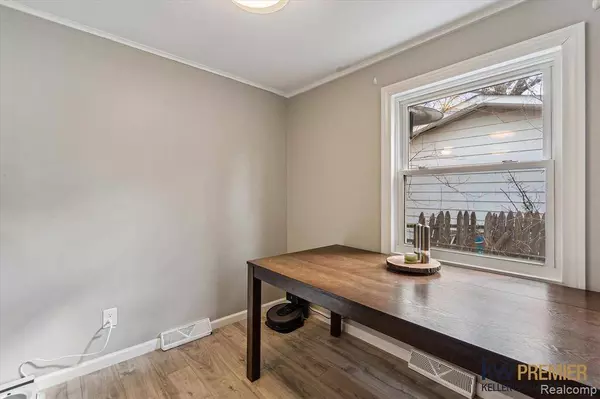 9660 COOLEY LAKE Road, White Lake Twp, MI 48386