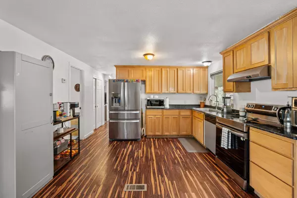 3555 Pacific HWY #141, Medford, OR 97501