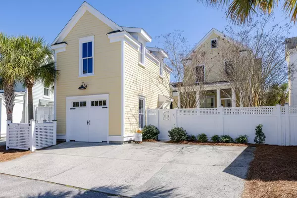 1676 Paradise Lake Dr, Mount Pleasant, SC 29464