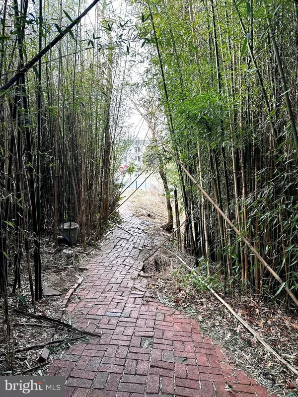 3430 OAKWOOD TER NW, Washington, DC 20010