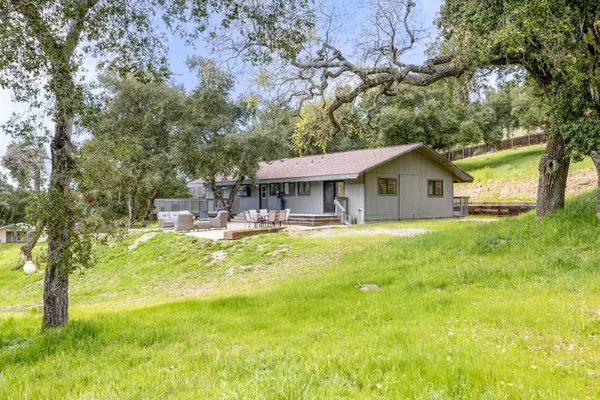 19235 Cachagua RD, Carmel Valley, CA 93924