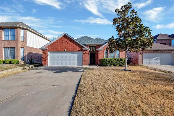 4753 Parkmount Drive, Fort Worth, TX 76137