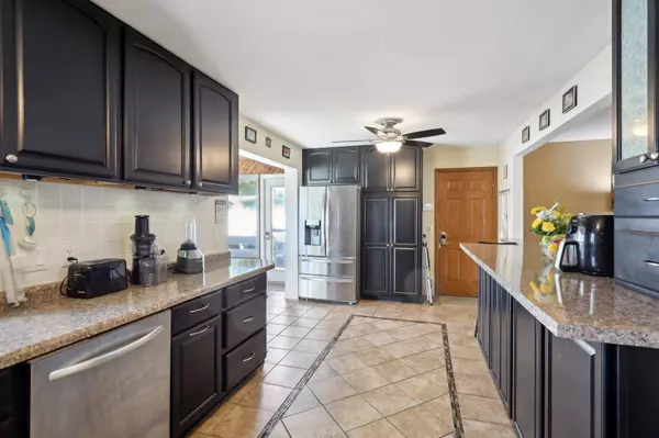 1015 Eric Lane, Waunakee, WI 53597