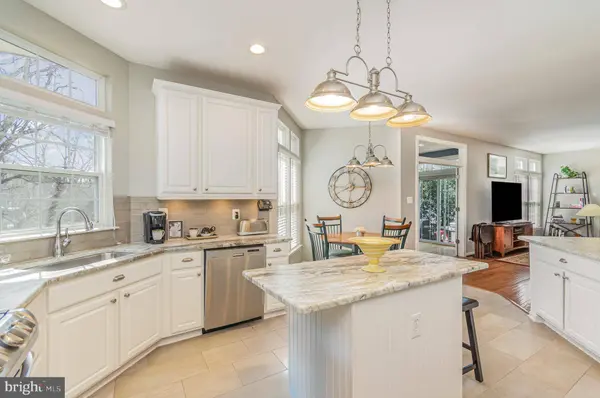 43477 ORSON ST, Chantilly, VA 20152