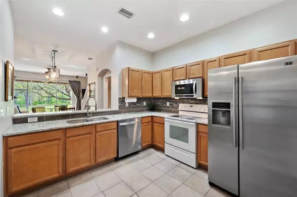 11162 WINDSOR PLACE CIR, Tampa, FL 33626