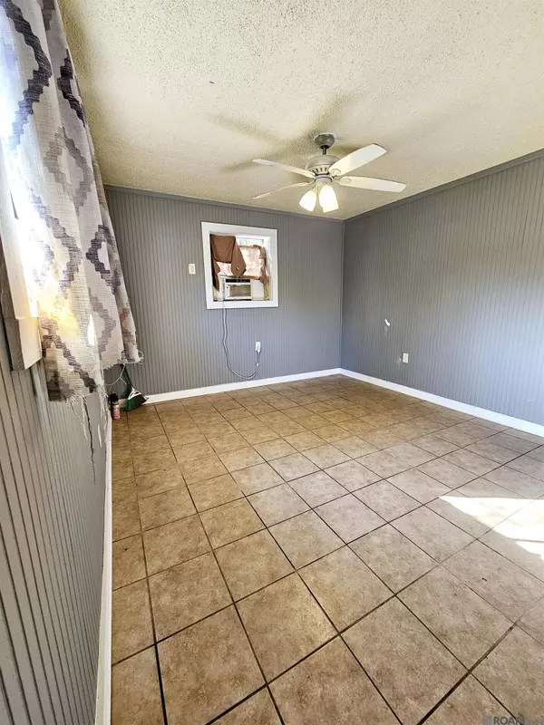 5667 Denova St, Baton Rouge, LA 70812