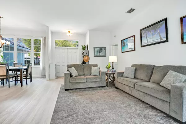 6480 Longleaf Pine DR, Jupiter, FL 33458