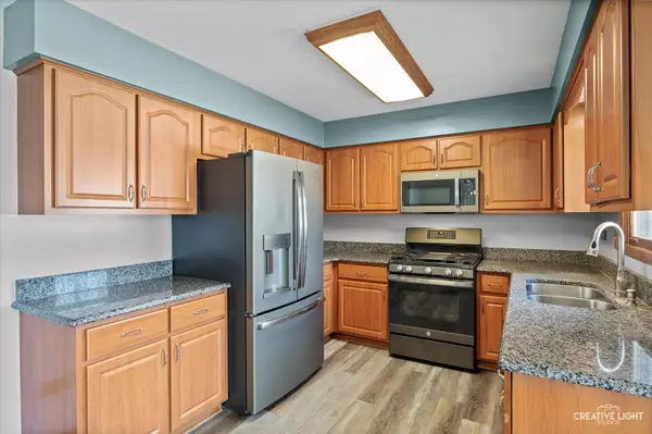 2831 T Hickey AVE, Joliet, IL 60435